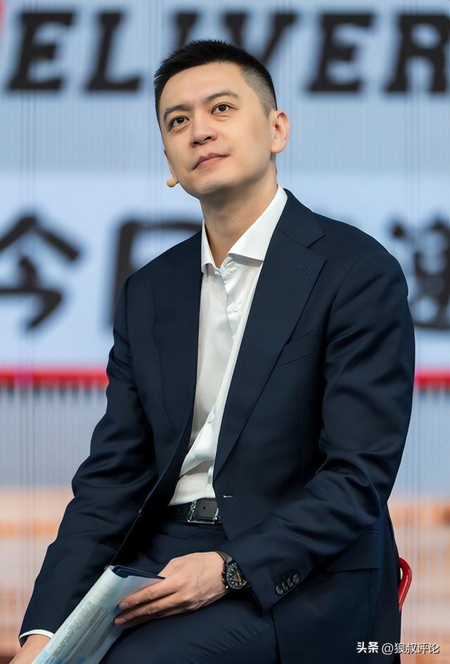 状态真好！前辽宁主帅杨鸣社媒晒休假动态 海边打高尔夫球引热议